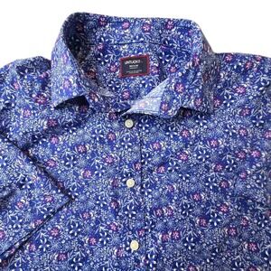 UNTUCKit Shirt Mens Medium Button Up Short Sleeve blue, white, and pink Floral